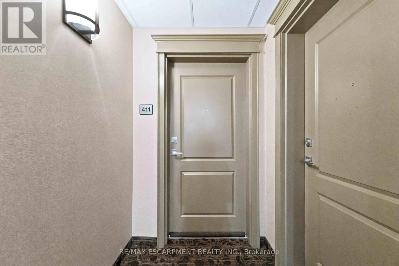411 - 125 SHOREVIEW PLACE