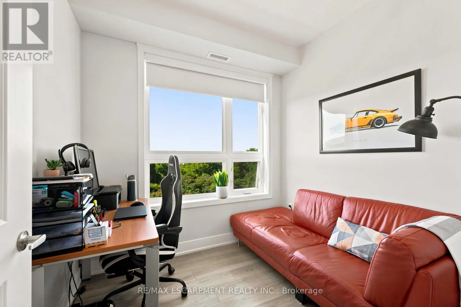 411 - 125 SHOREVIEW PLACE
