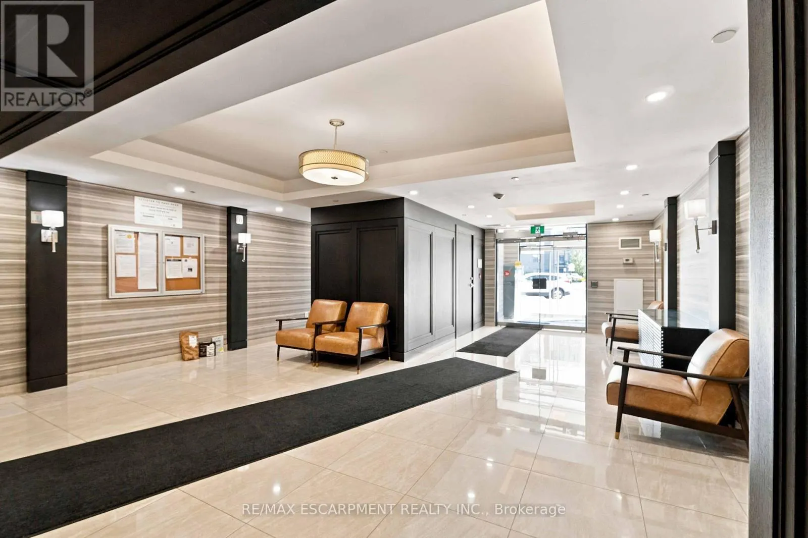 411 - 125 SHOREVIEW PLACE