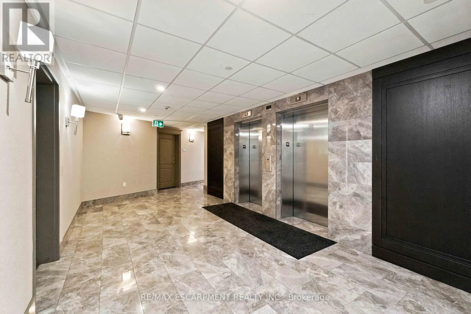 411 - 125 SHOREVIEW PLACE