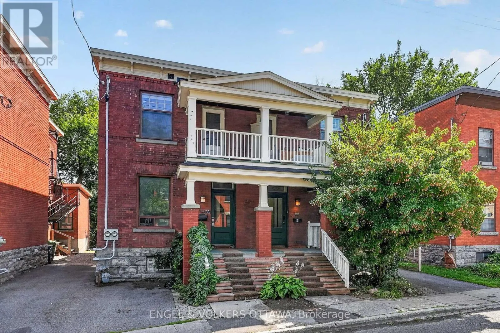 128 SECOND AVENUE