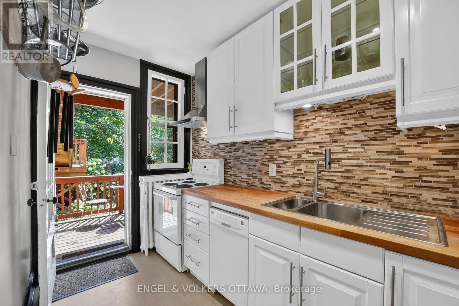 128 SECOND AVENUE