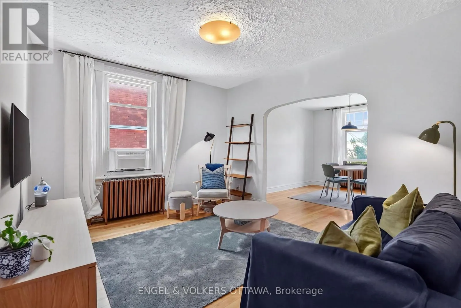 128 SECOND AVENUE