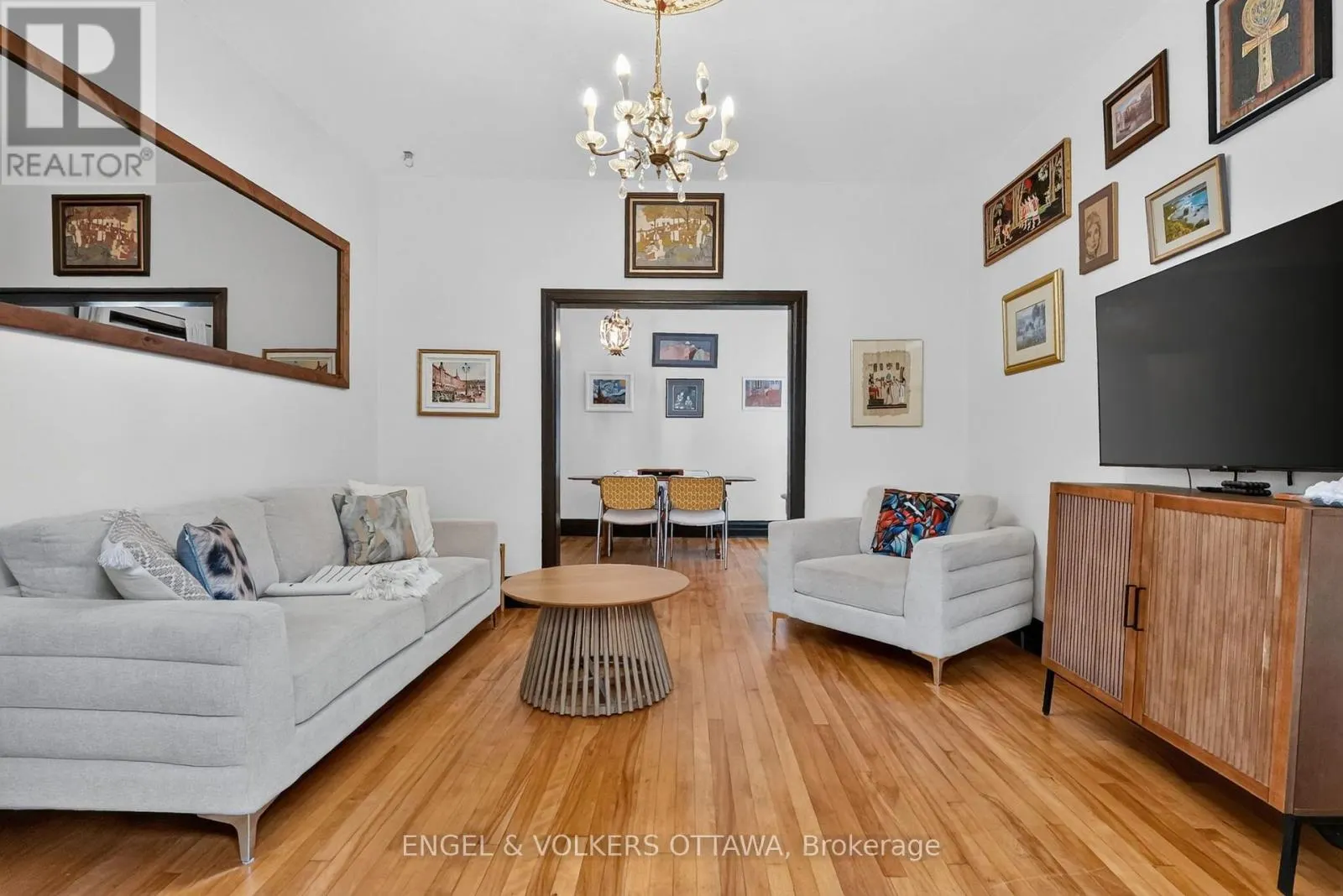 128 SECOND AVENUE