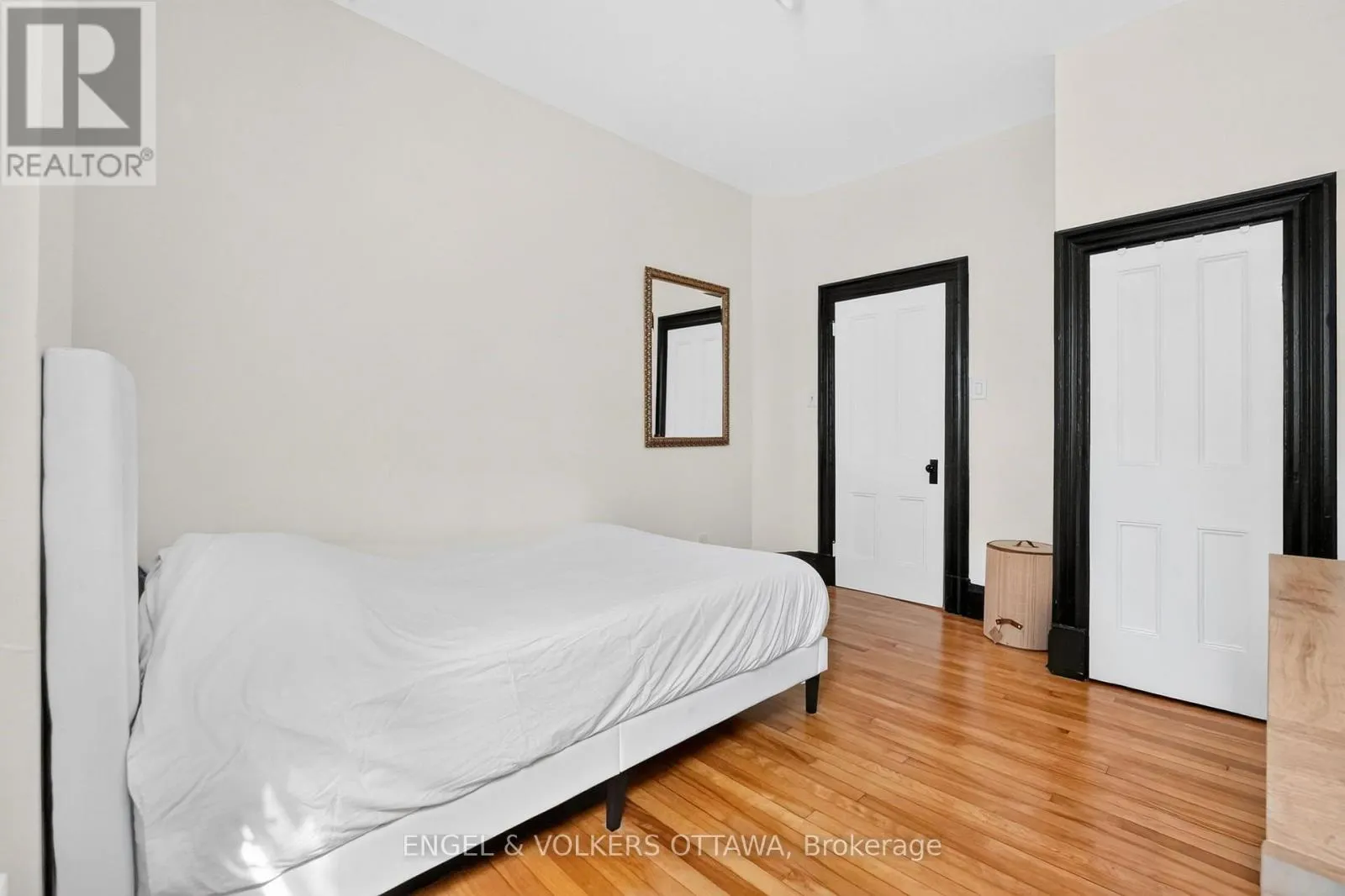 128 SECOND AVENUE