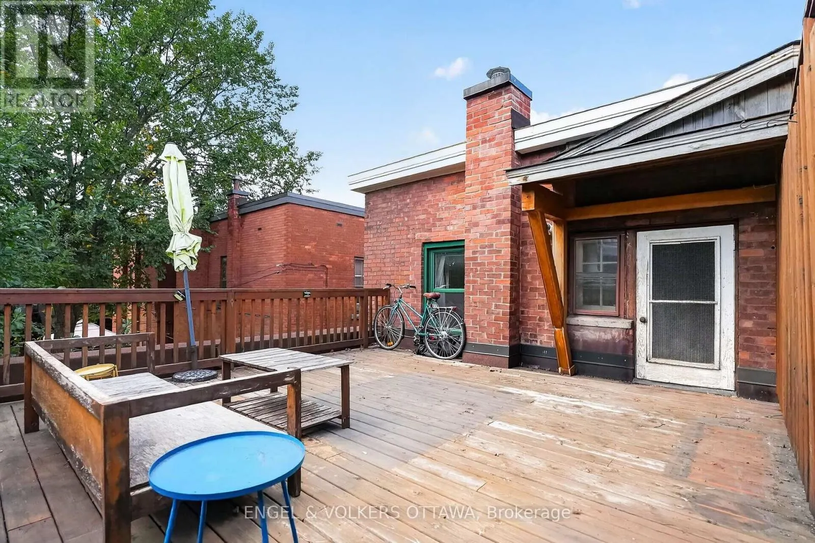 128 SECOND AVENUE