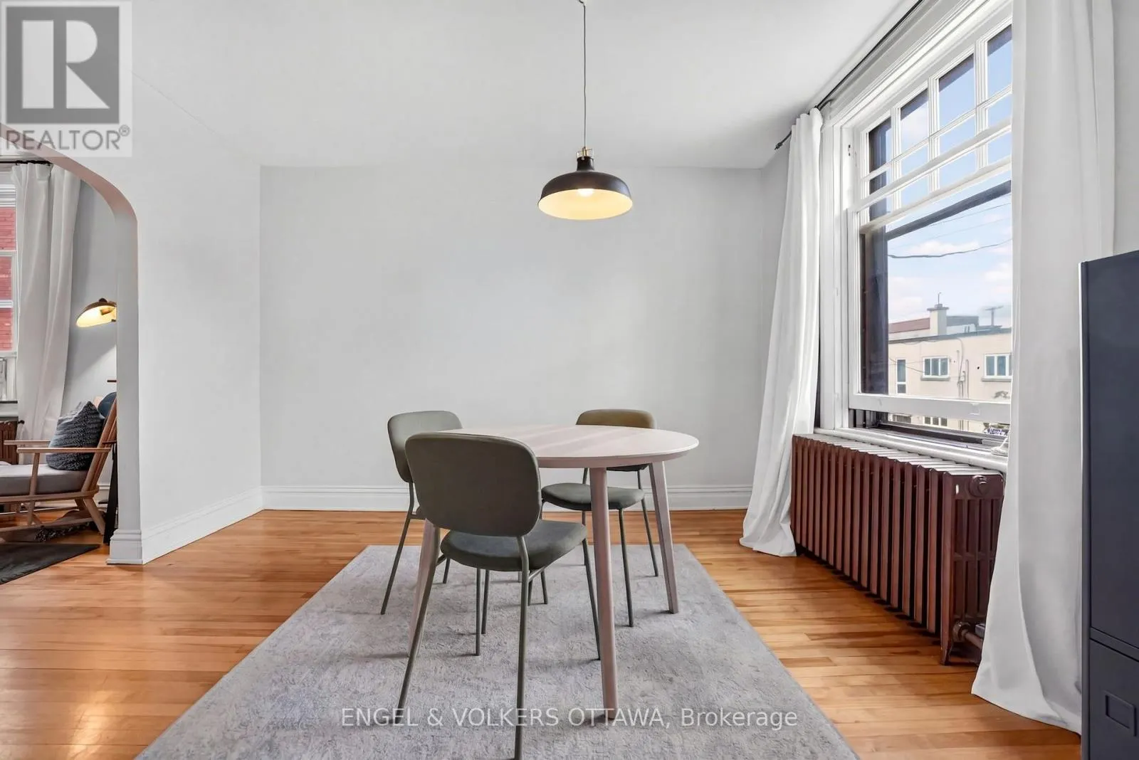 128 SECOND AVENUE