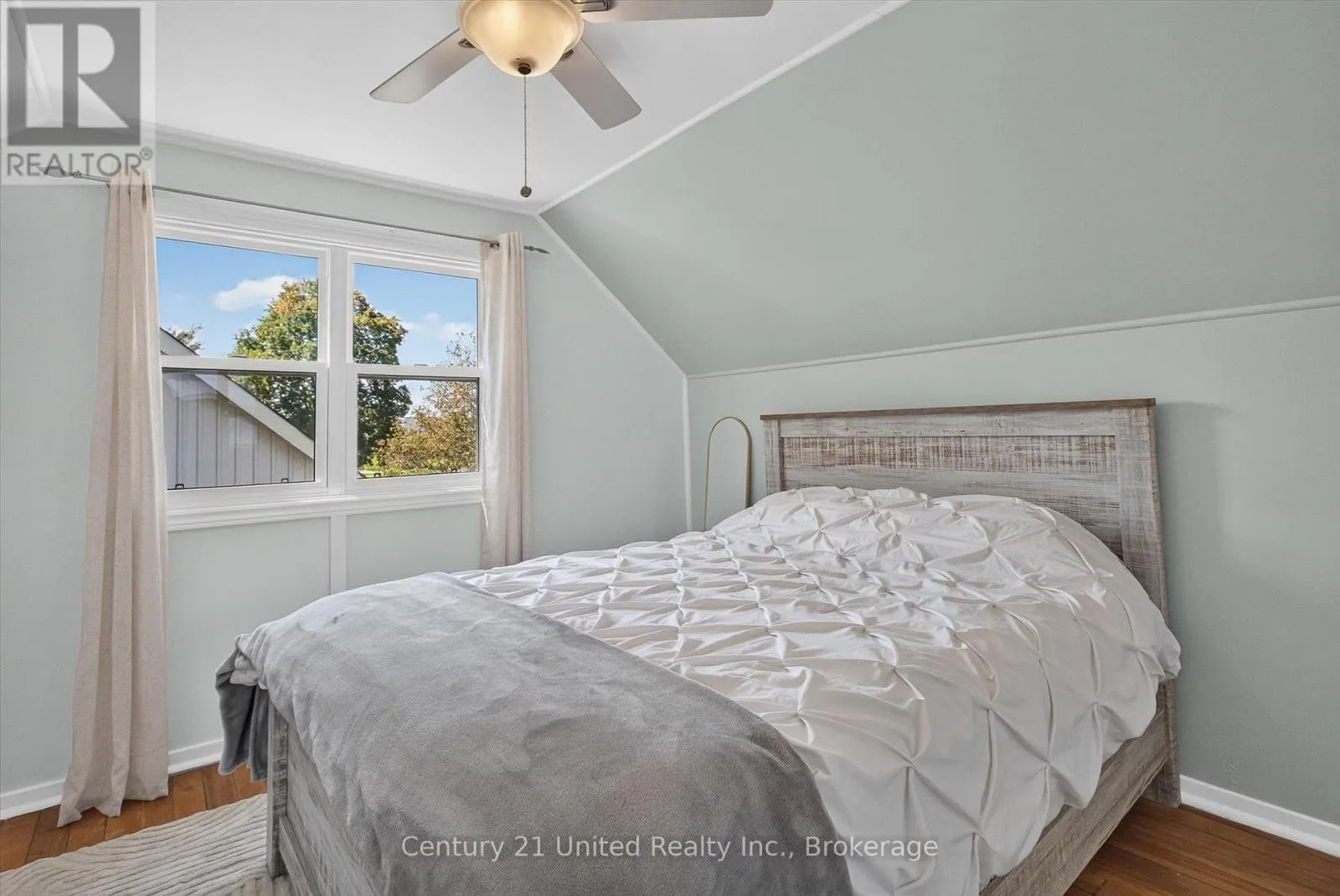 679 HAWLEY STREET