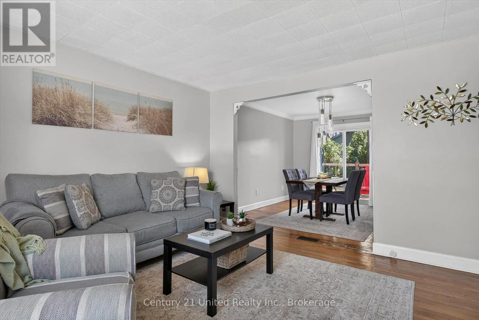 679 HAWLEY STREET