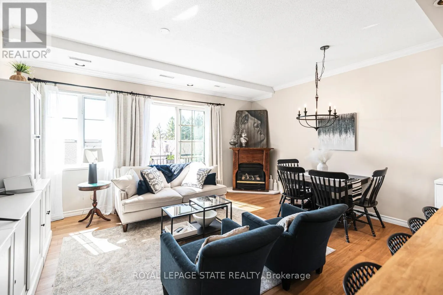 311 - 262 DUNDAS STREET E