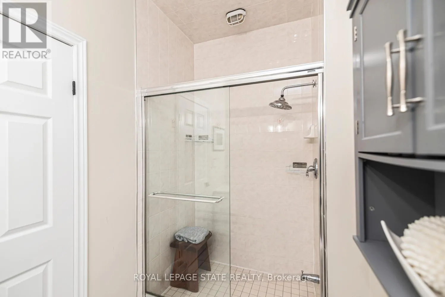 311 - 262 DUNDAS STREET E
