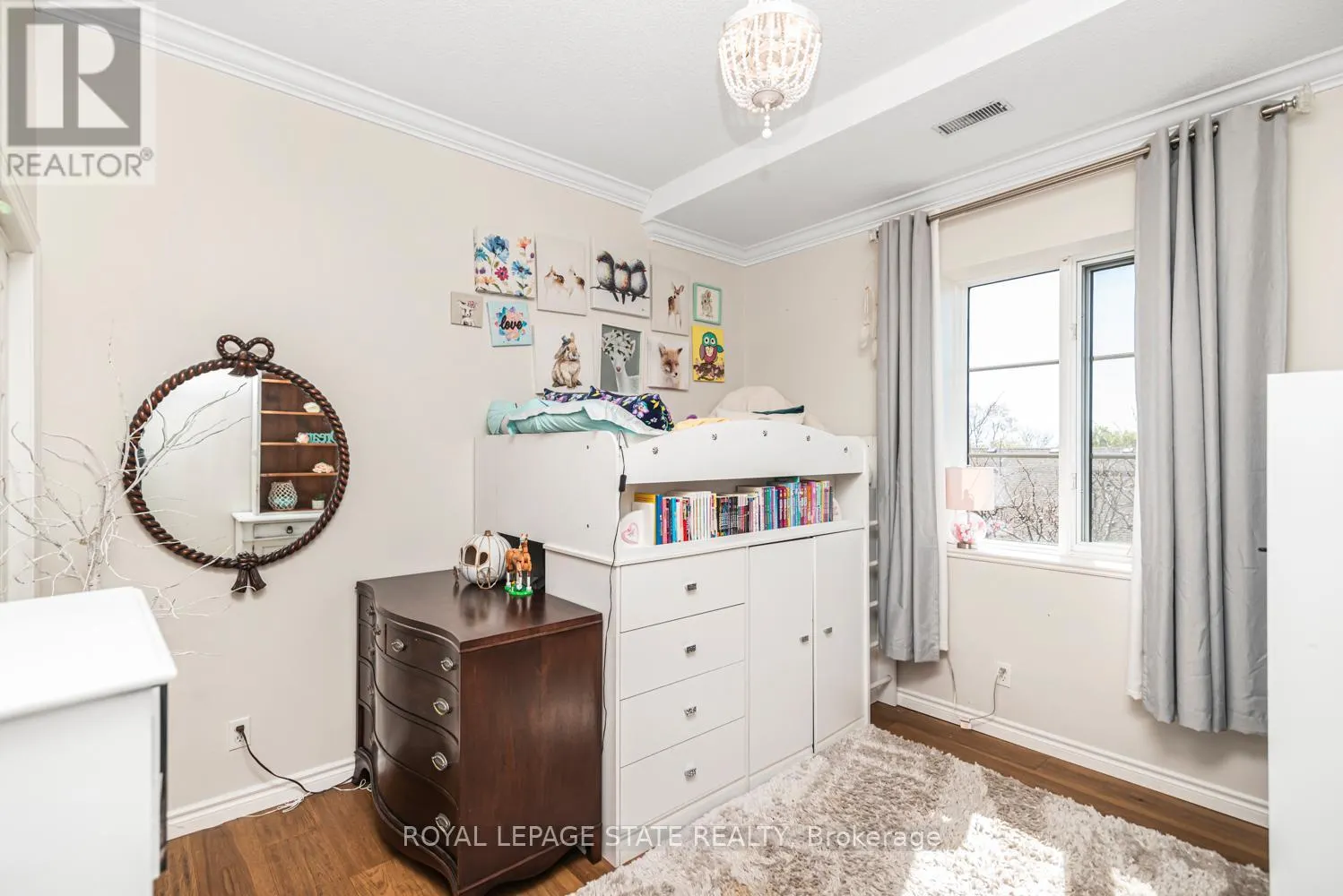 311 - 262 DUNDAS STREET E