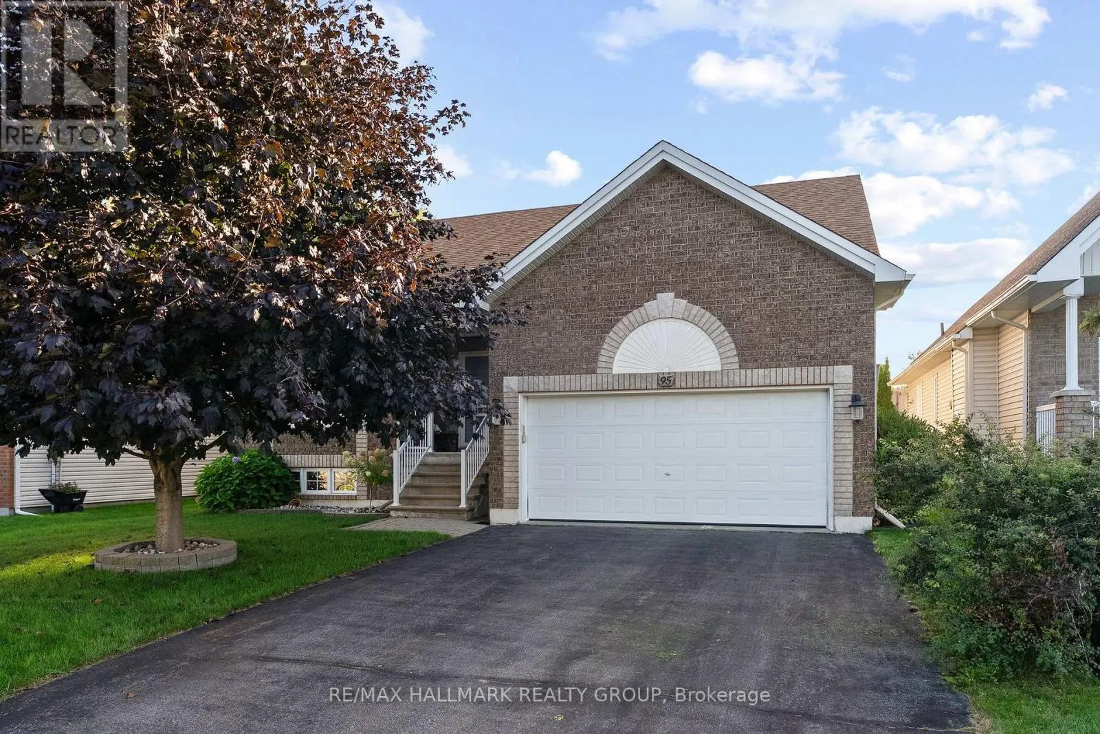 95 LLOYDALEX CRESCENT