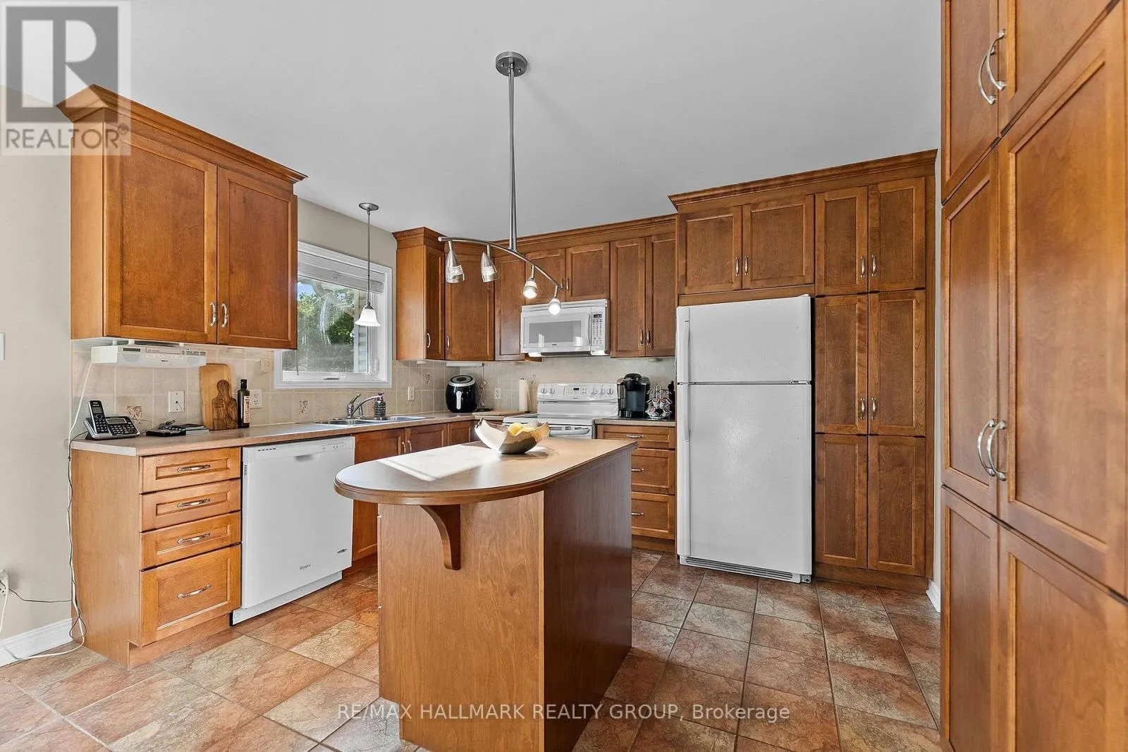 95 LLOYDALEX CRESCENT