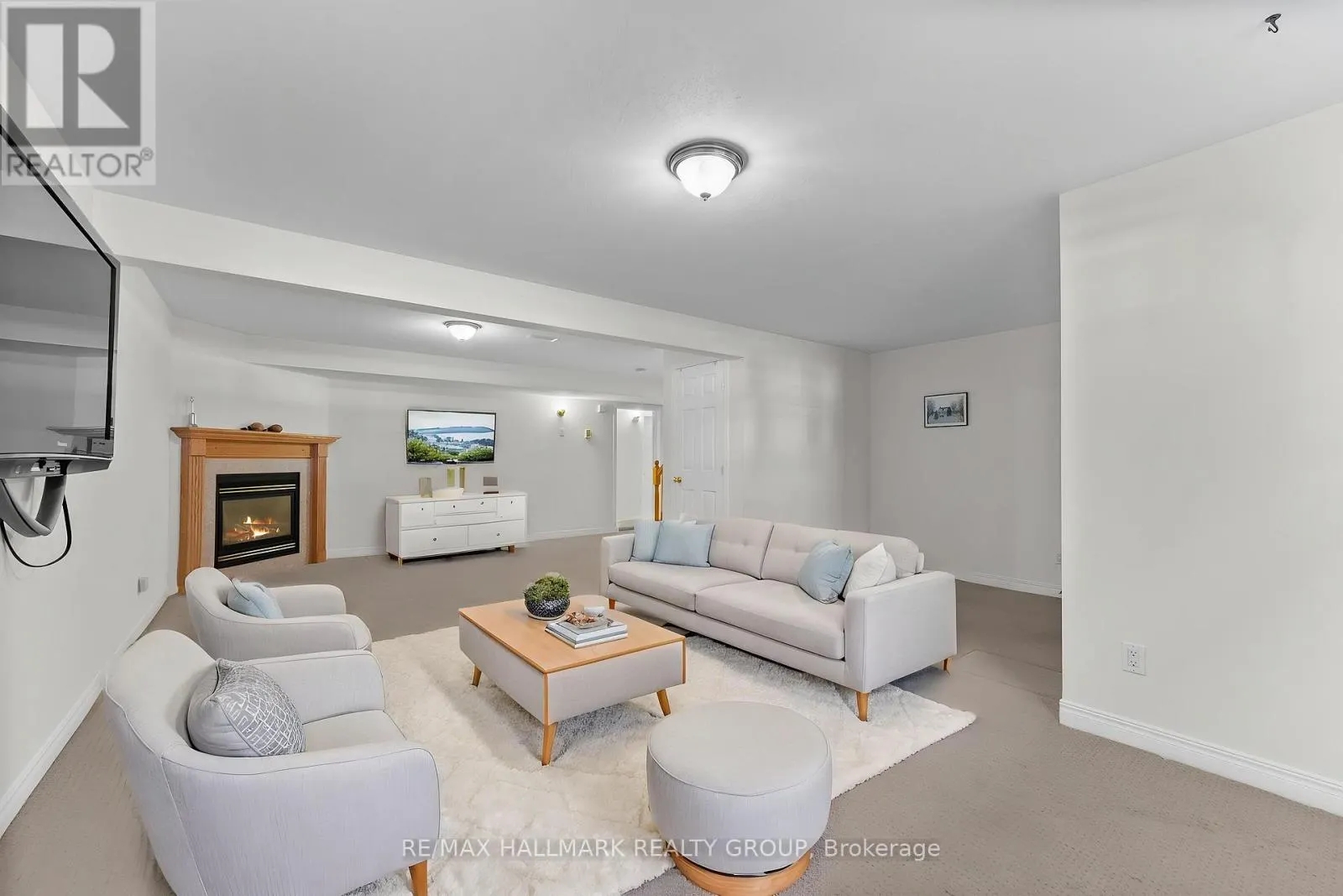 95 LLOYDALEX CRESCENT