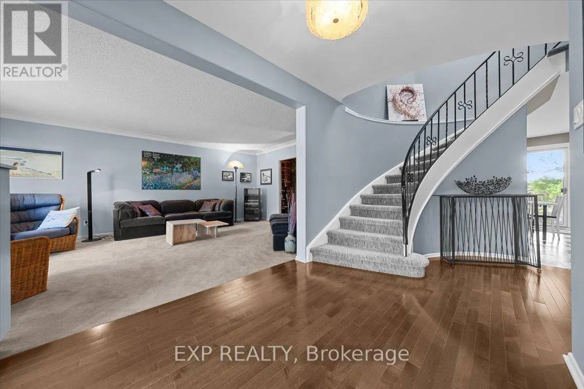 899 DRESDEN CRESCENT