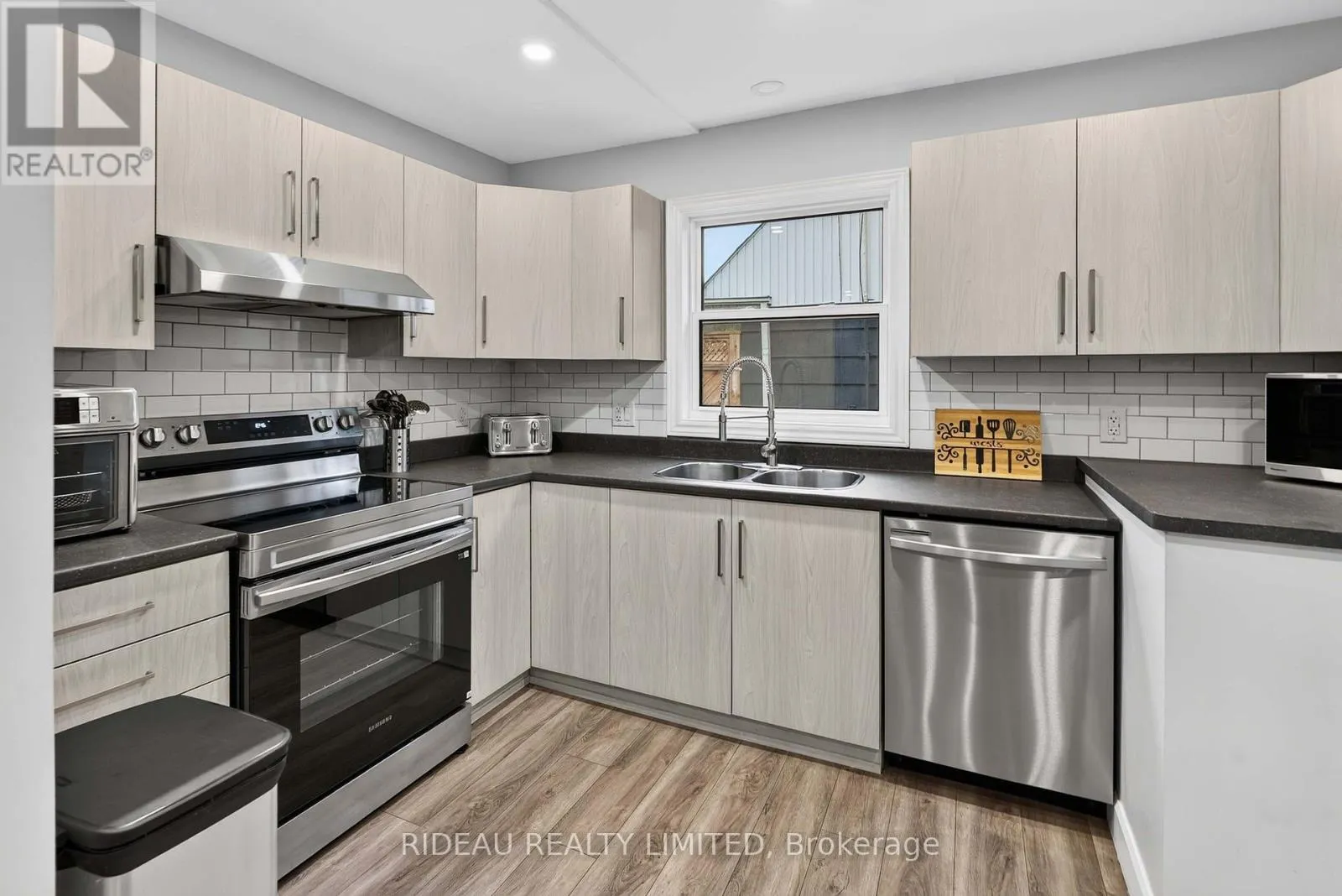 4 OTTER DRIVE