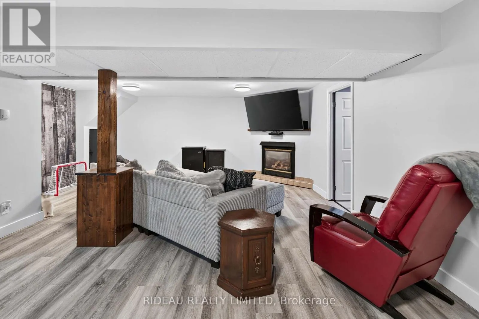 4 OTTER DRIVE