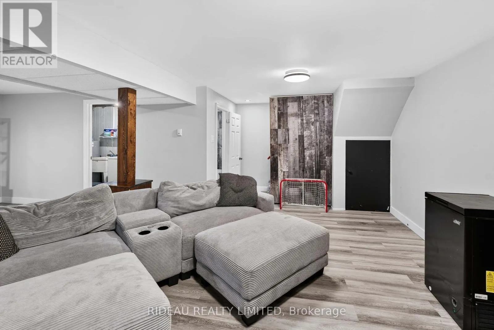 4 OTTER DRIVE