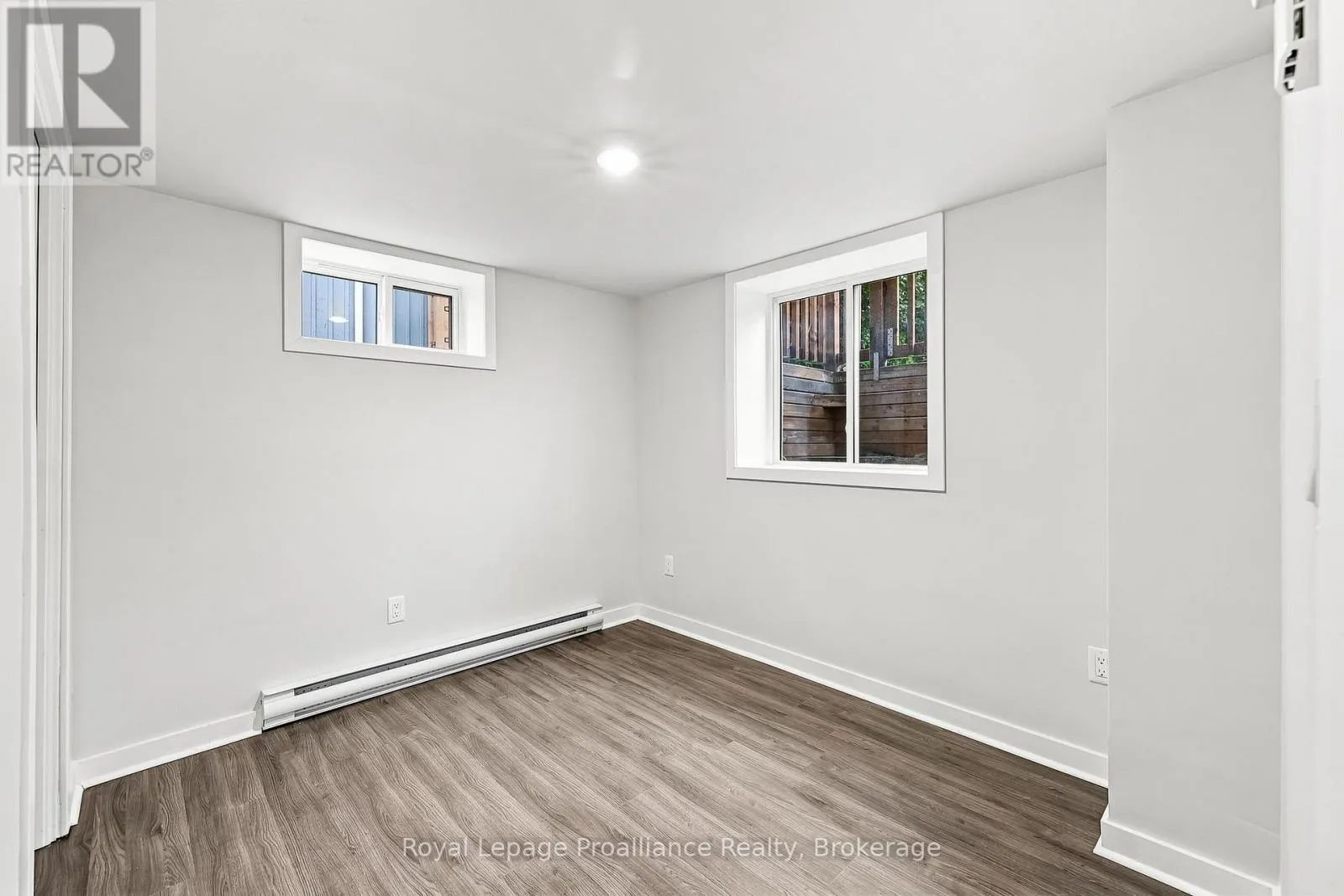 B - 5 JANE STREET #B