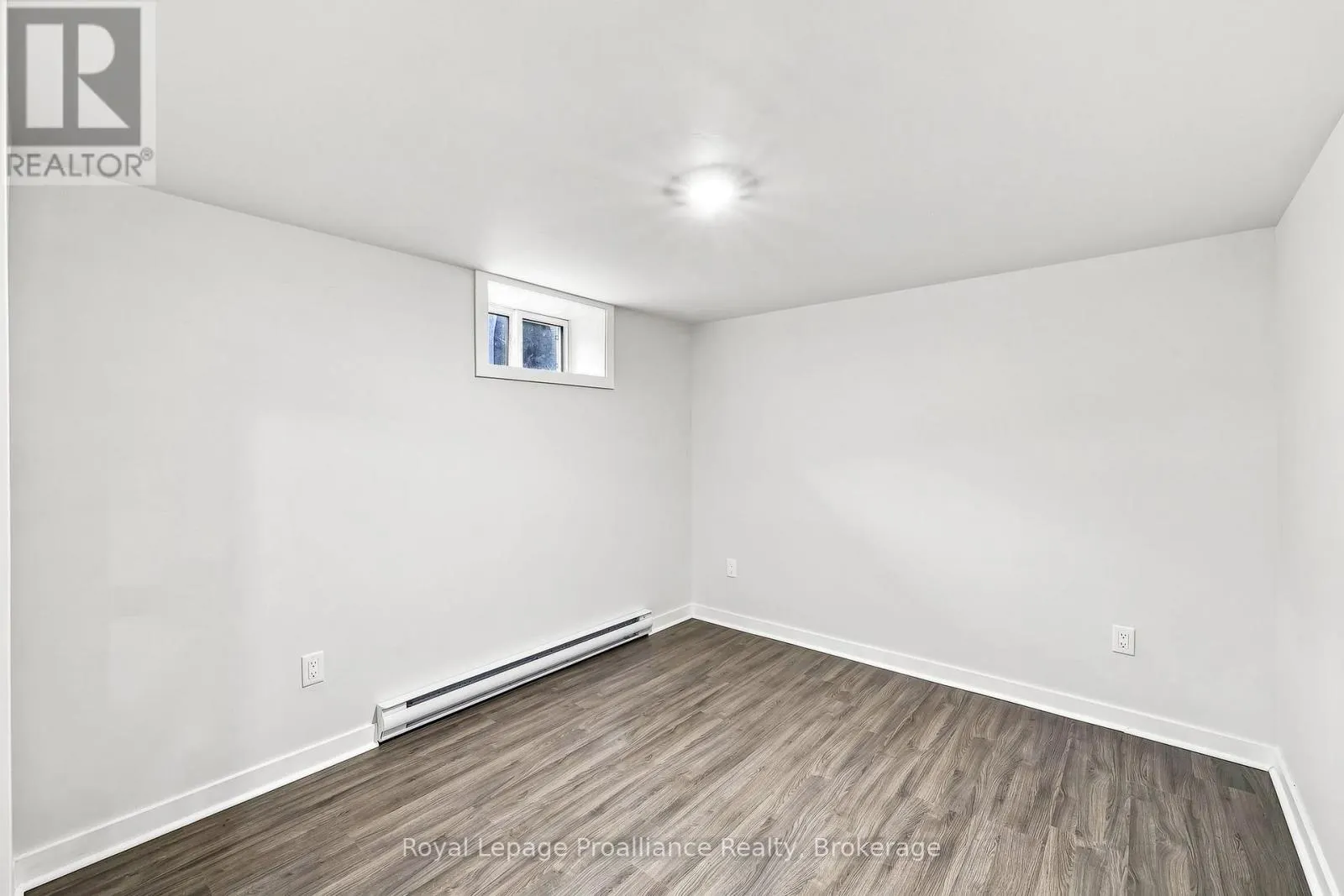 B - 5 JANE STREET #B