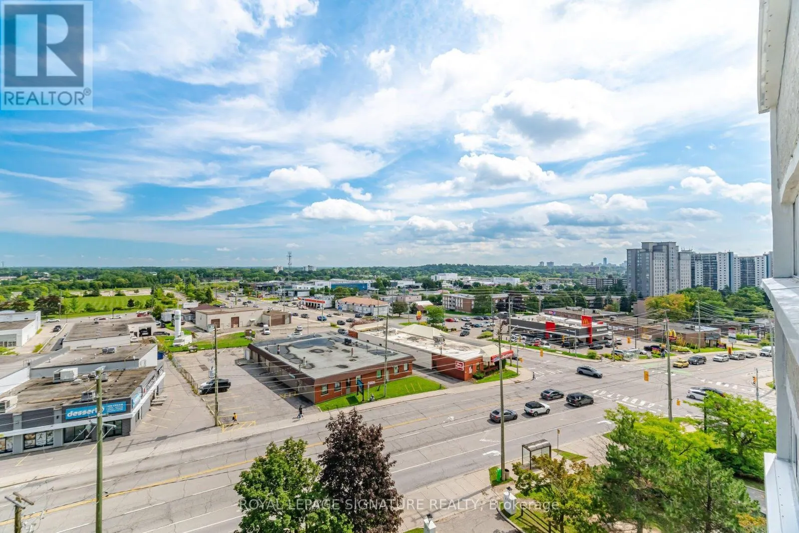 802 - 375 KING STREET N