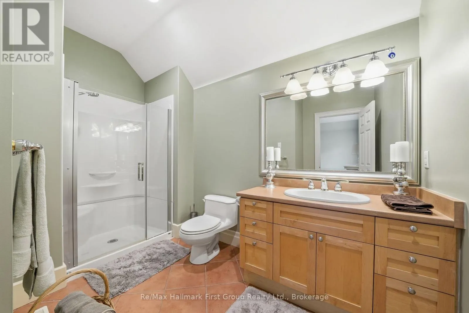3121 THEATRE ROAD N