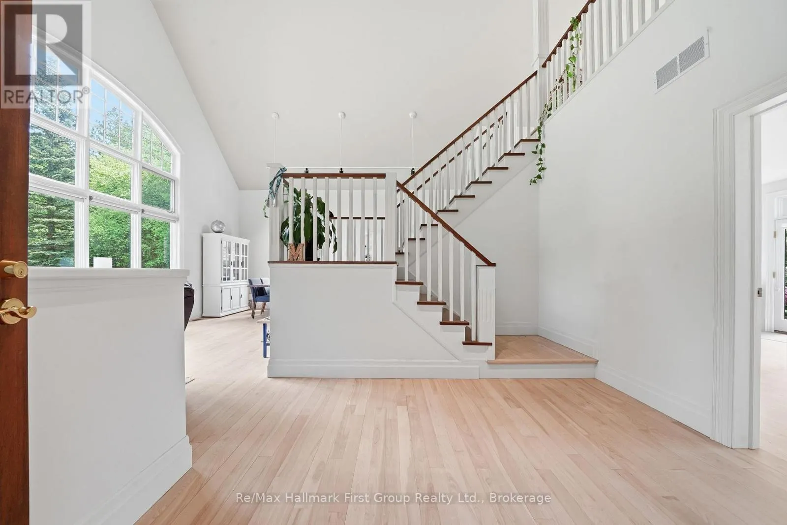 3121 THEATRE ROAD N
