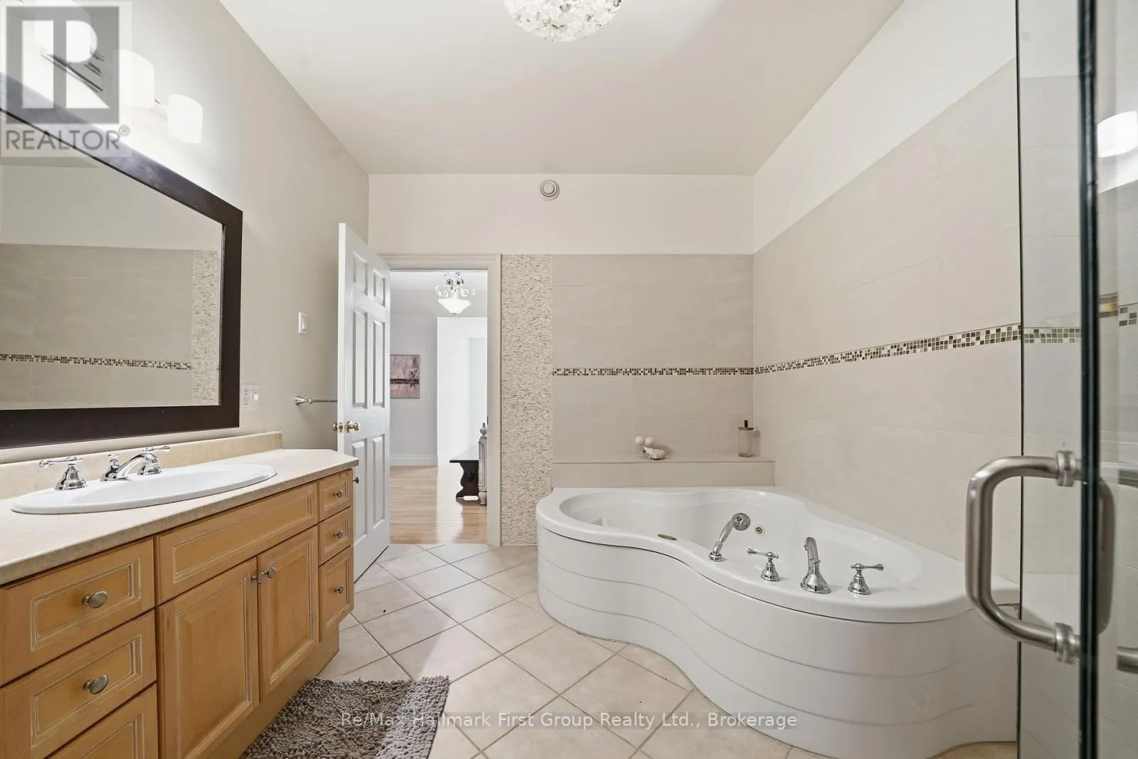 3121 THEATRE ROAD N