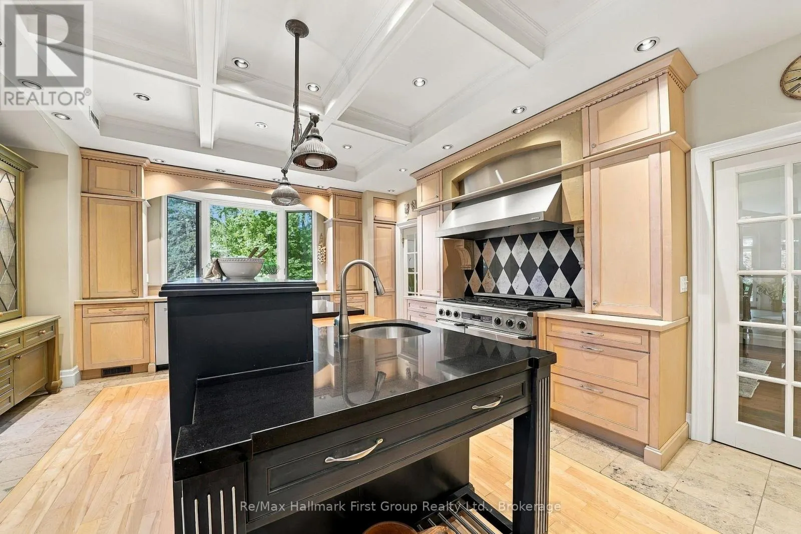 3121 THEATRE ROAD N