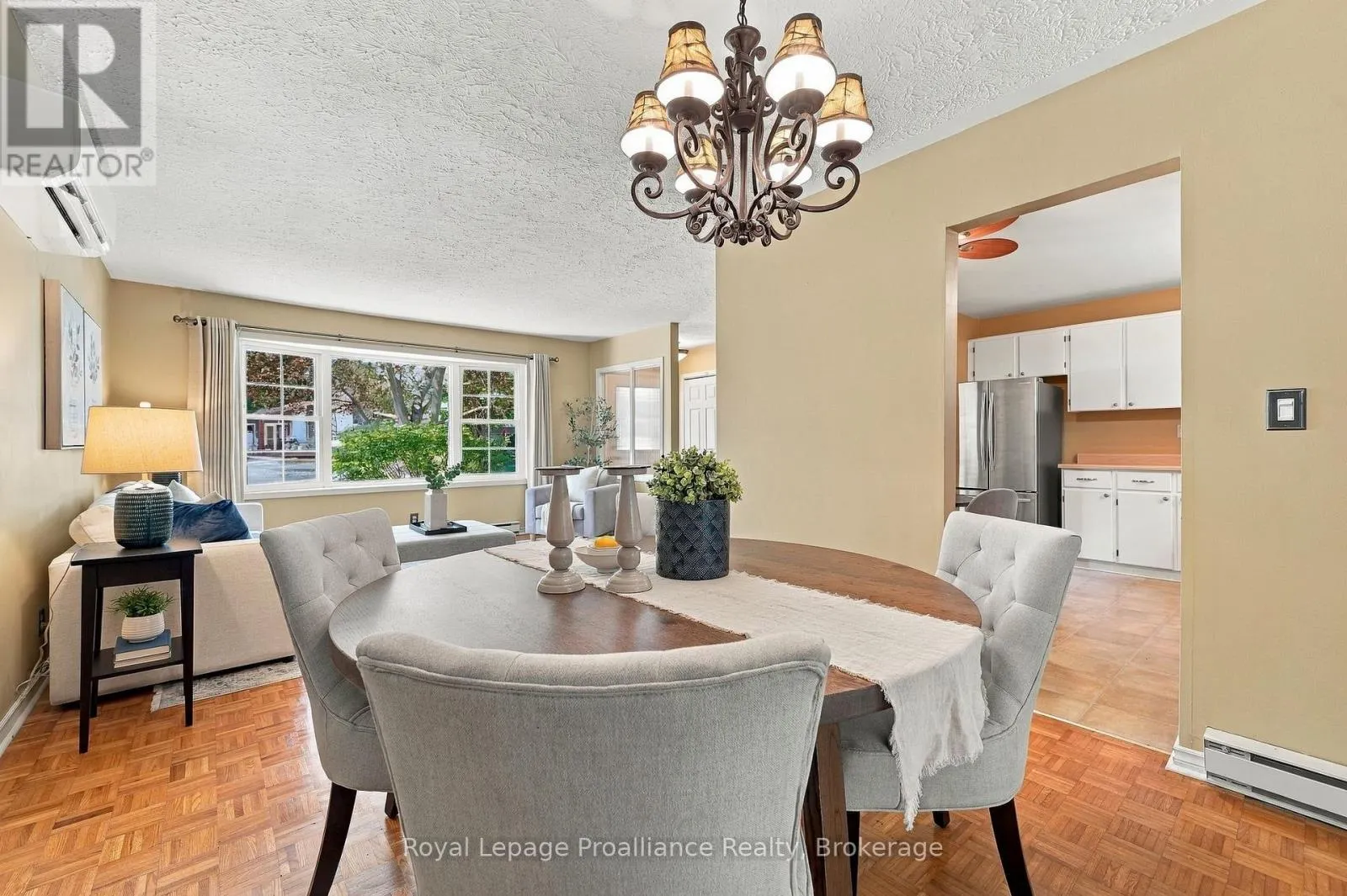 36 PARKVIEW HEIGHTS