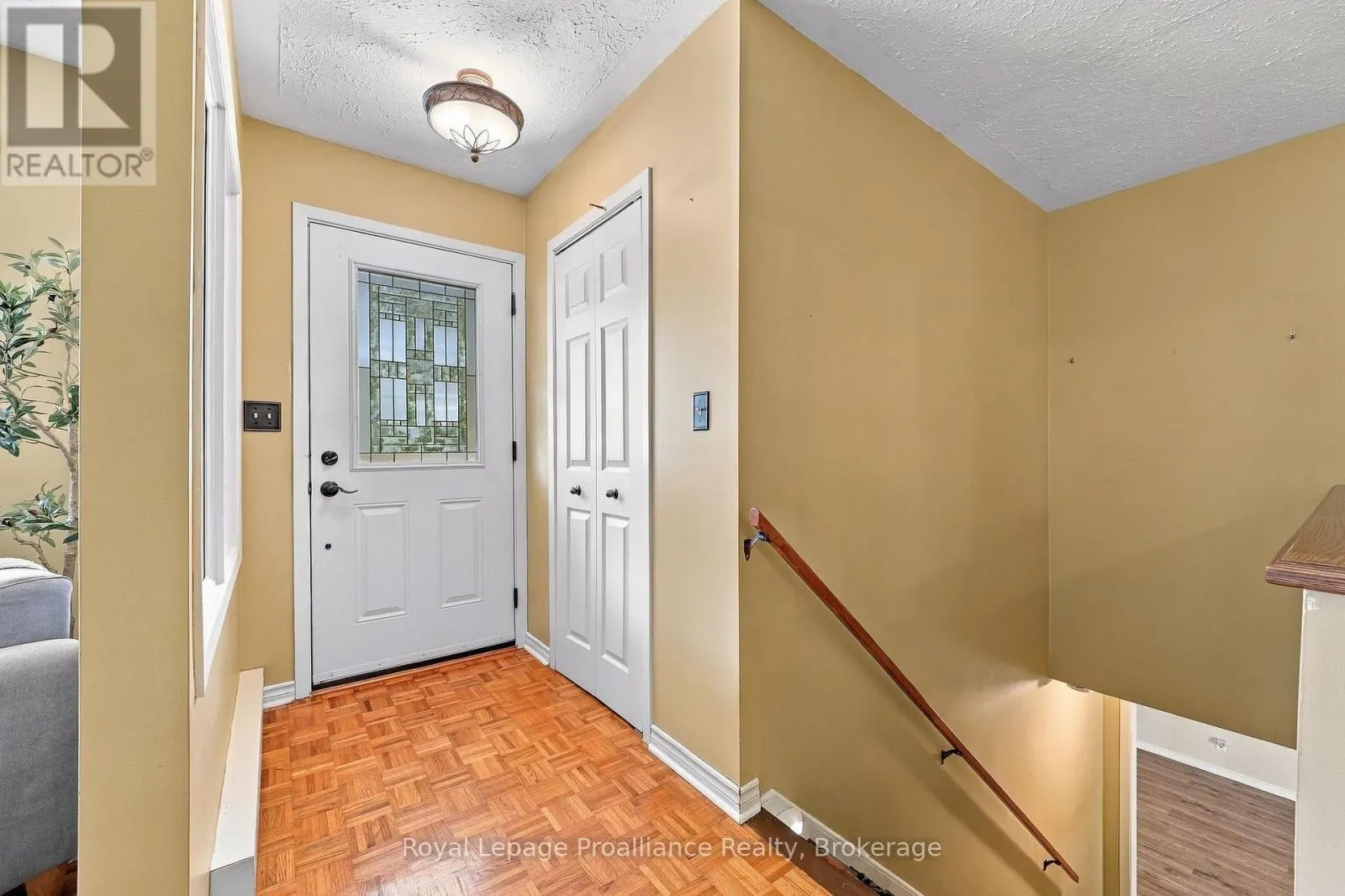 36 PARKVIEW HEIGHTS