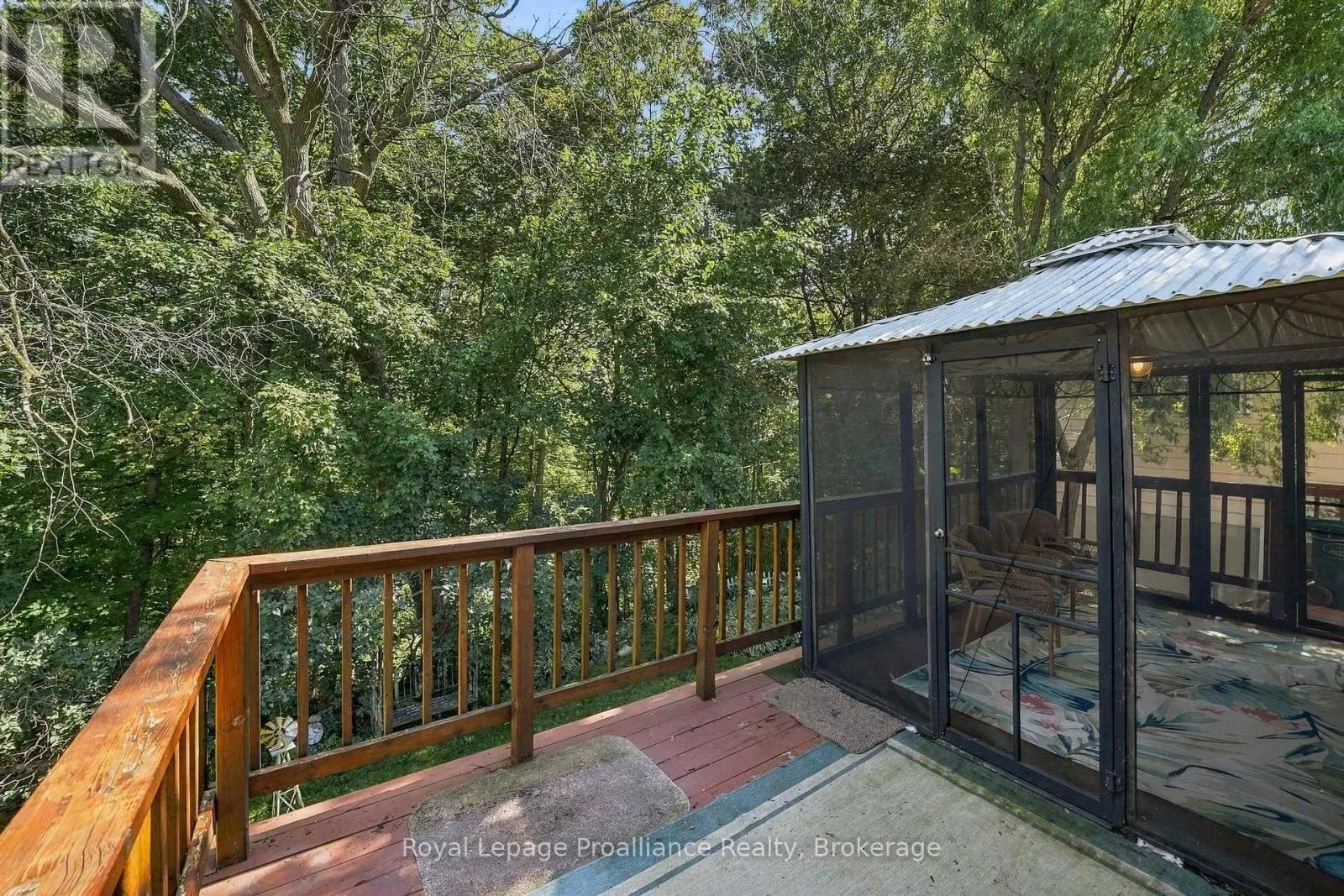 36 PARKVIEW HEIGHTS