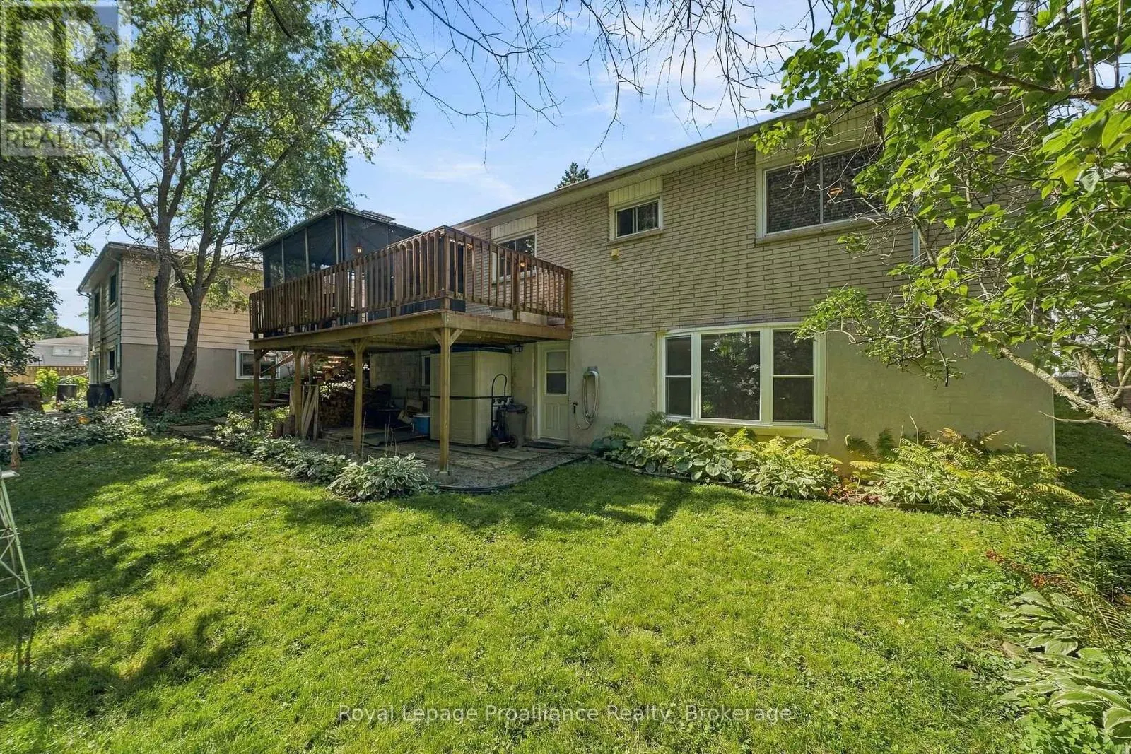 36 PARKVIEW HEIGHTS
