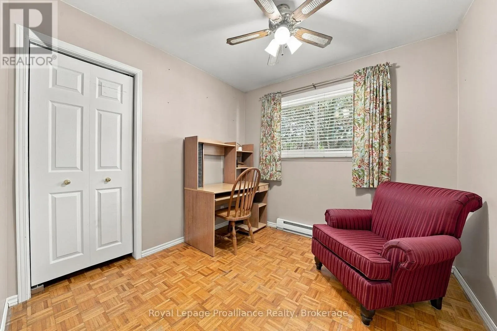 36 PARKVIEW HEIGHTS