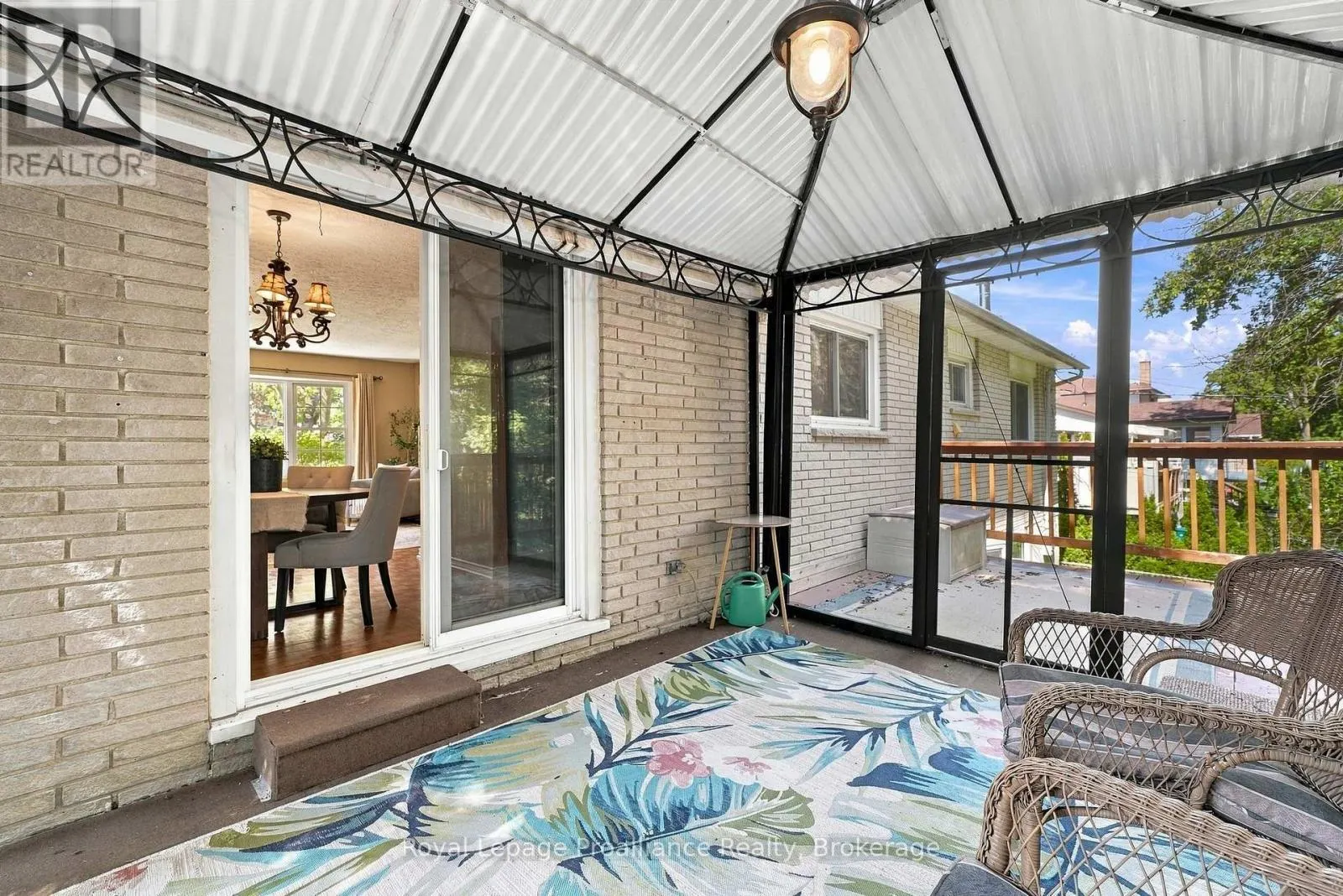 36 PARKVIEW HEIGHTS