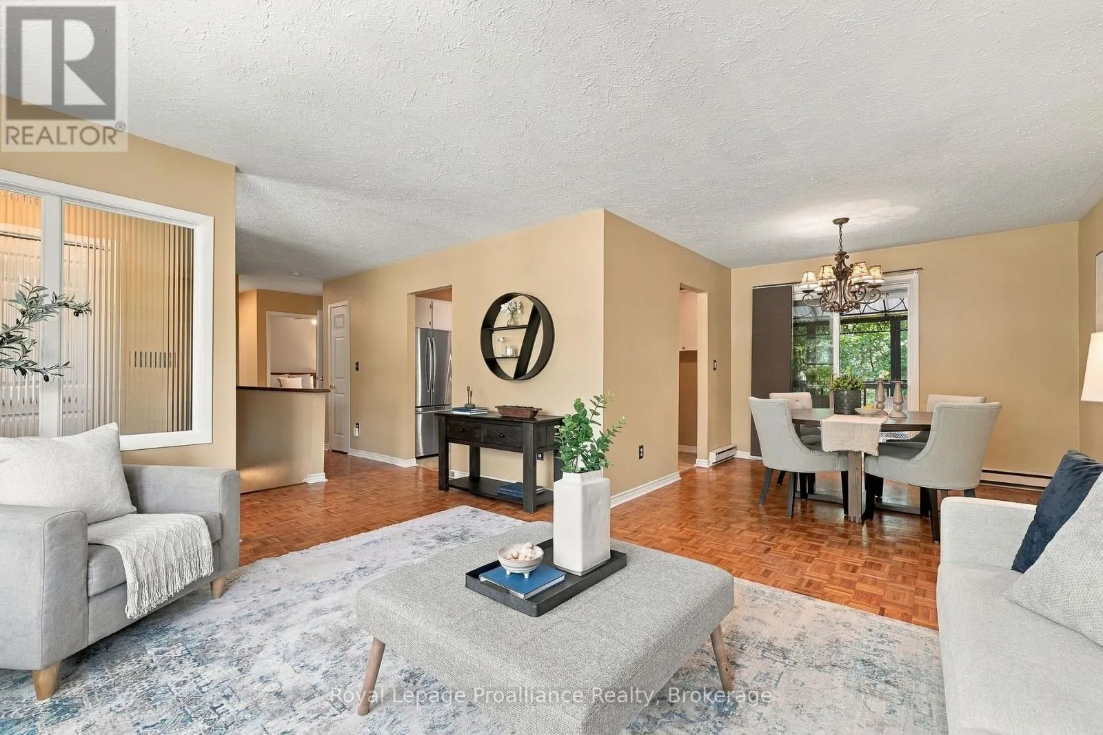 36 PARKVIEW HEIGHTS