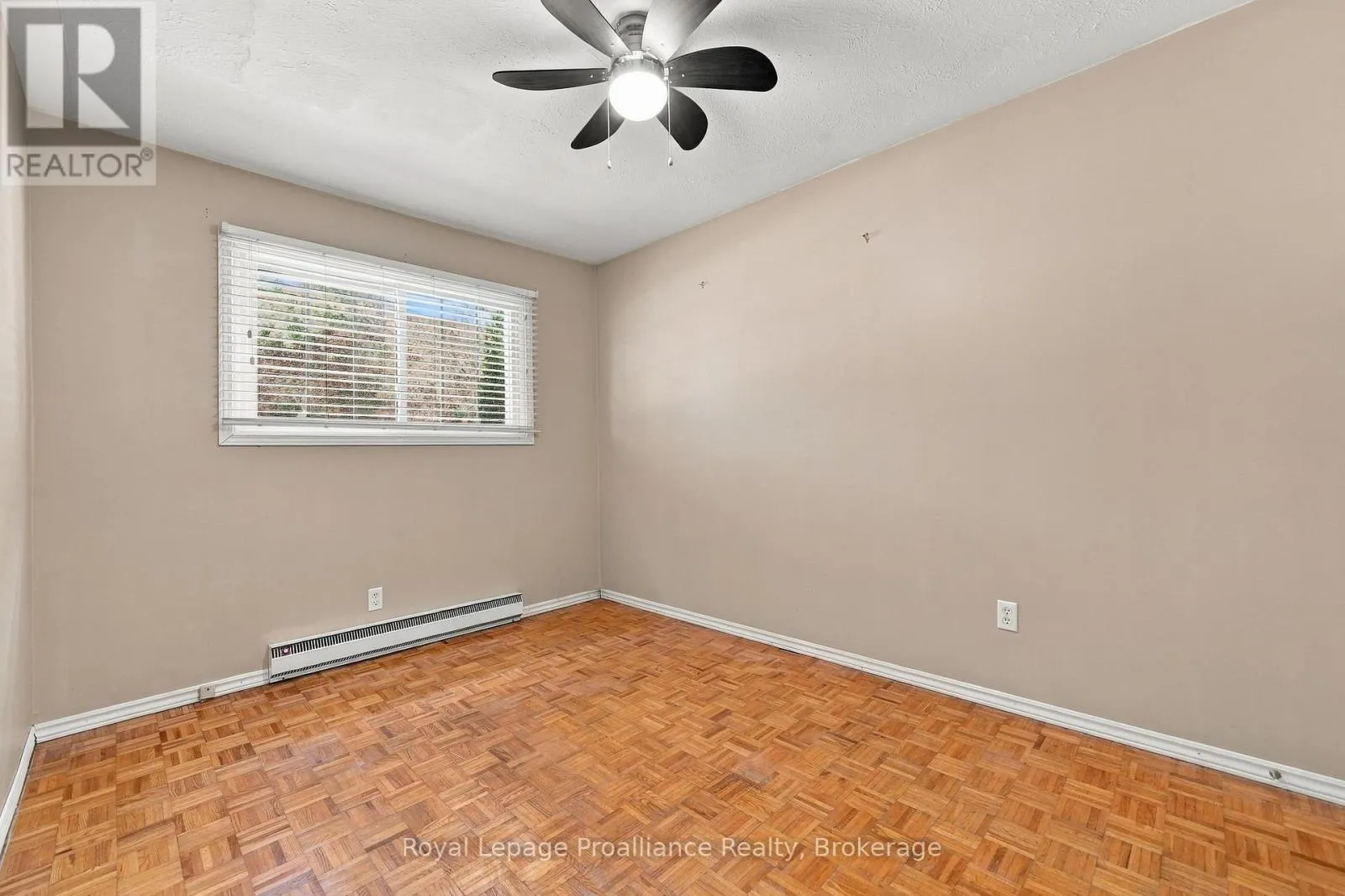 36 PARKVIEW HEIGHTS