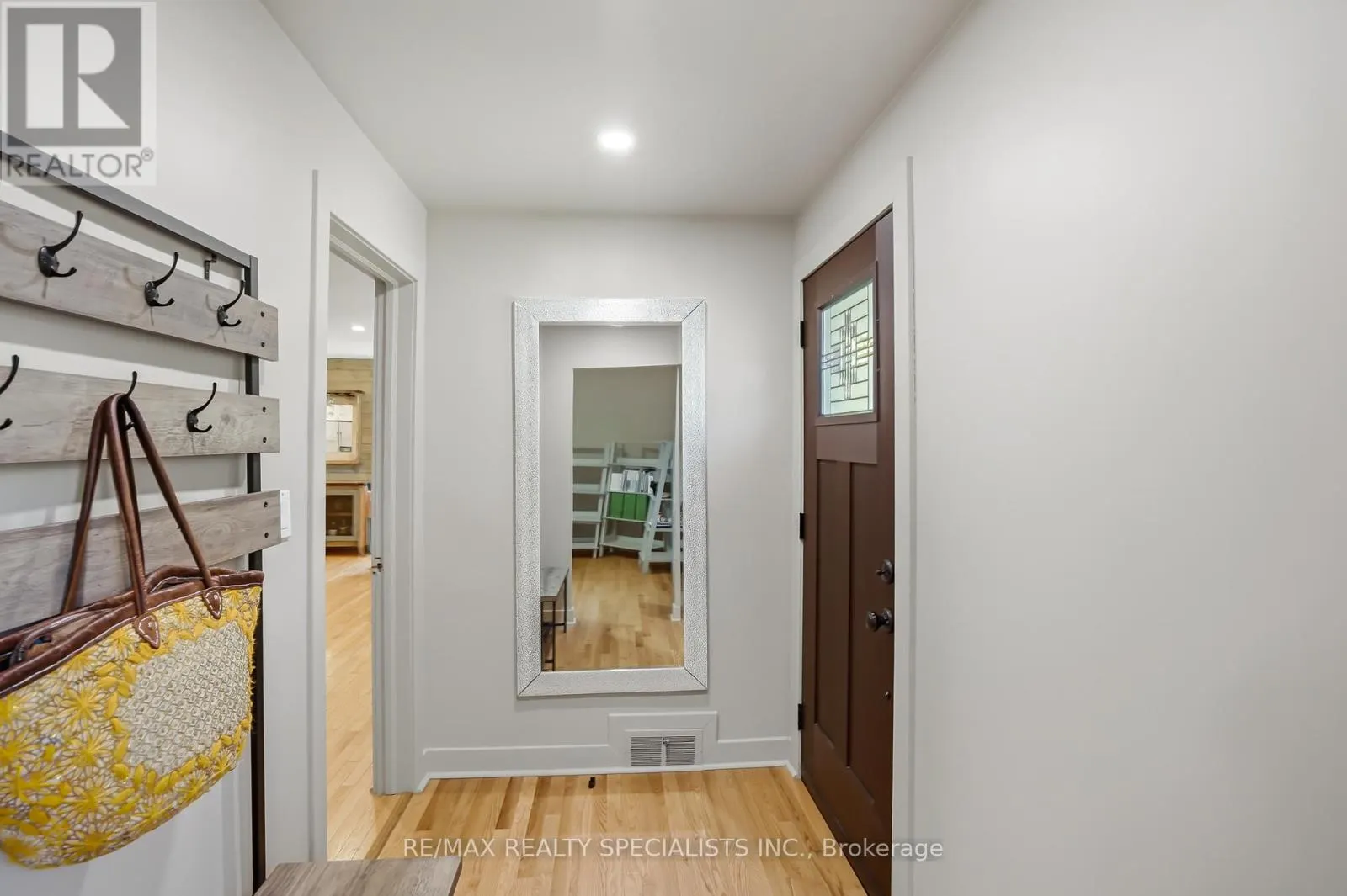 11 KINGSWAY BOULEVARD
