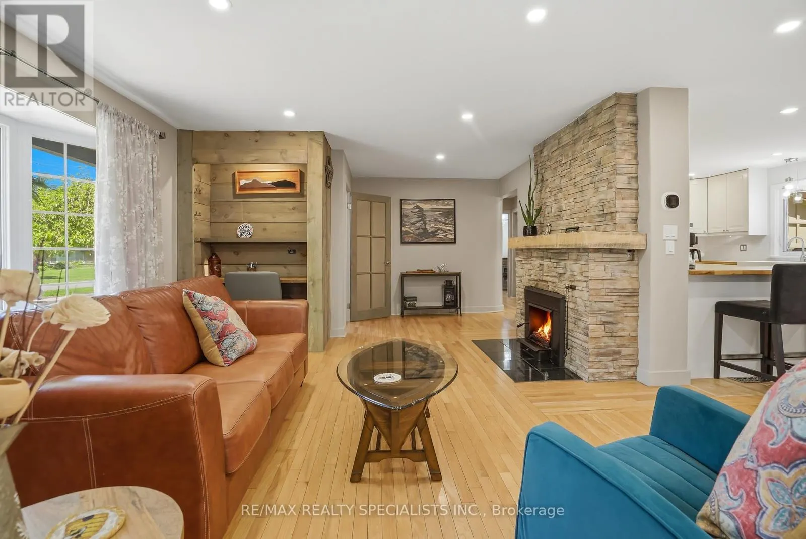 11 KINGSWAY BOULEVARD