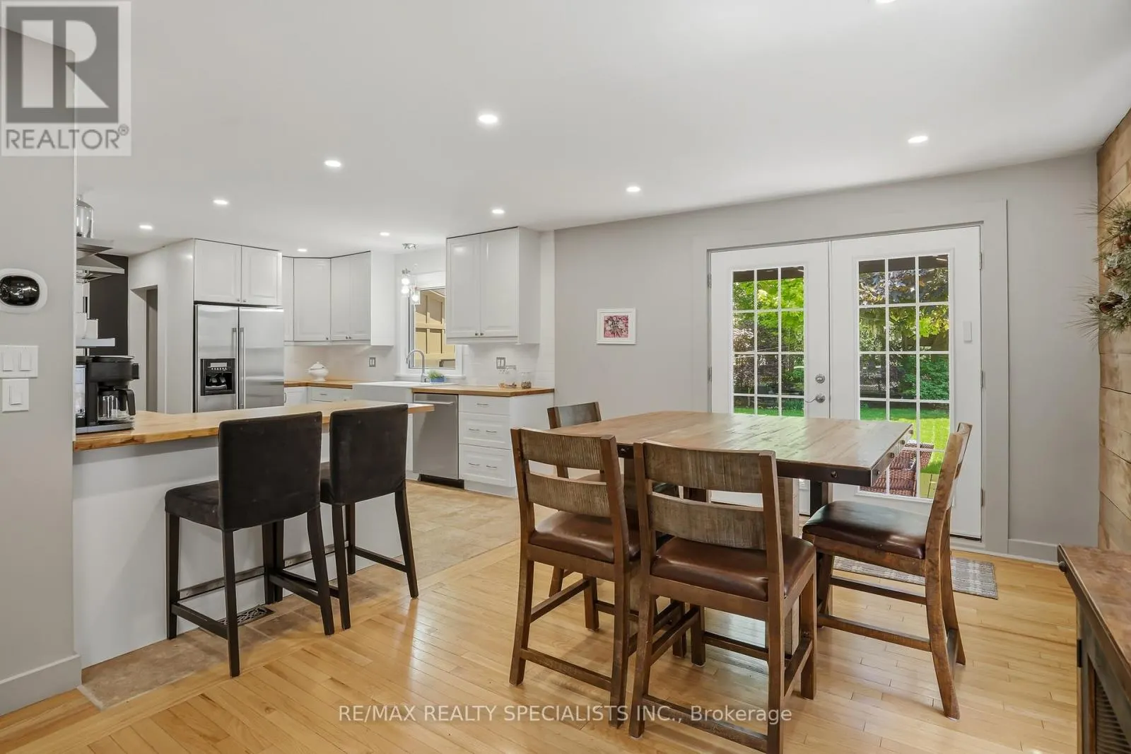11 KINGSWAY BOULEVARD