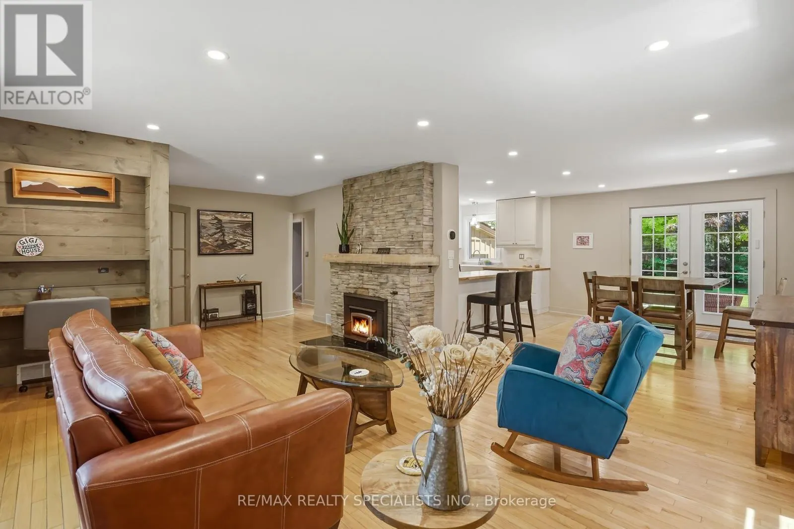 11 KINGSWAY BOULEVARD