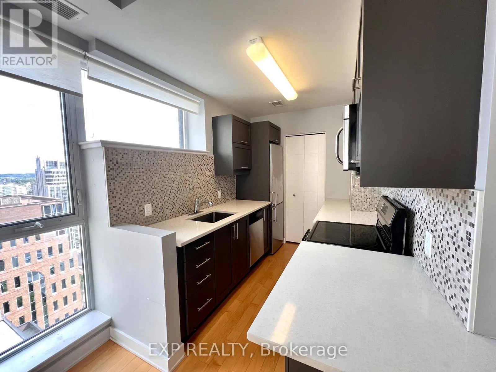 2001 - 40 NEPEAN STREET