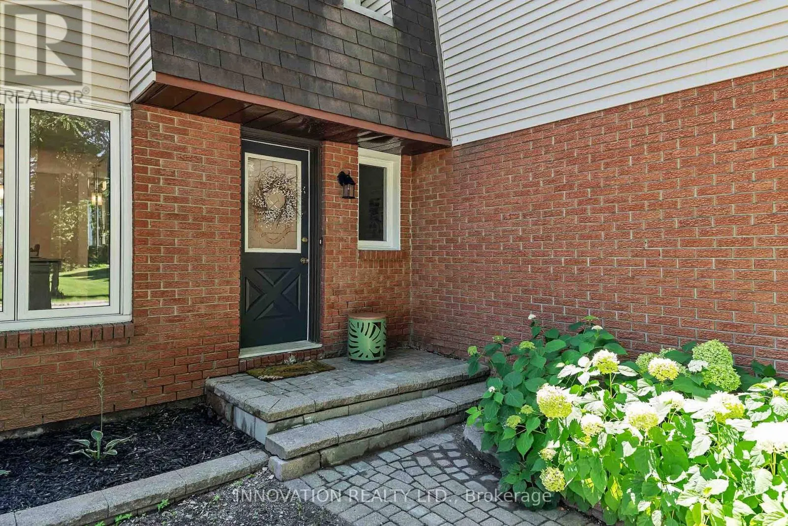 33 EXETER DRIVE