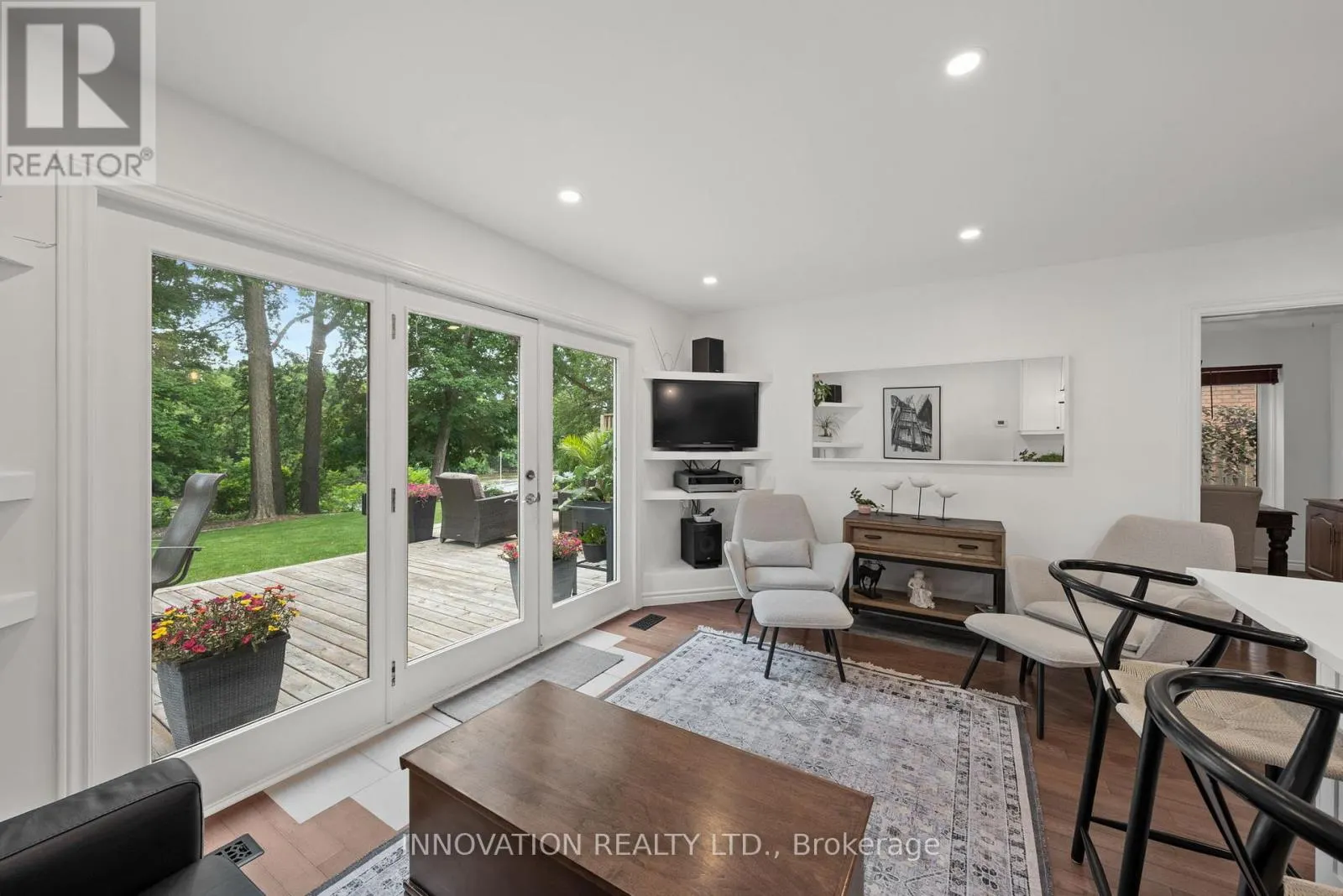 114 BELL STREET
