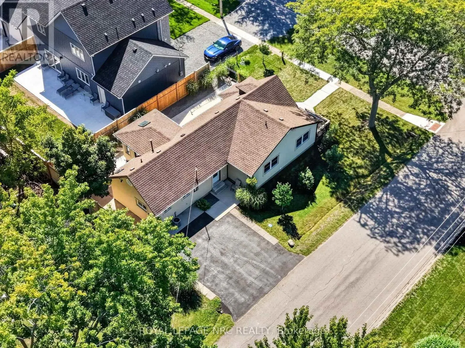 220 ROSEWOOD AVENUE