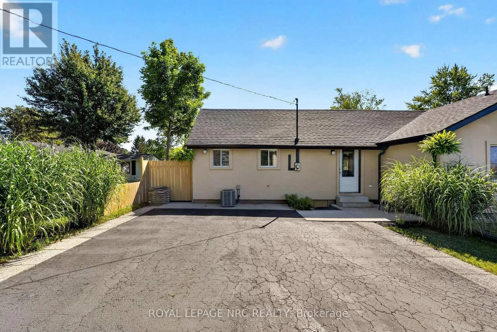 220 ROSEWOOD AVENUE