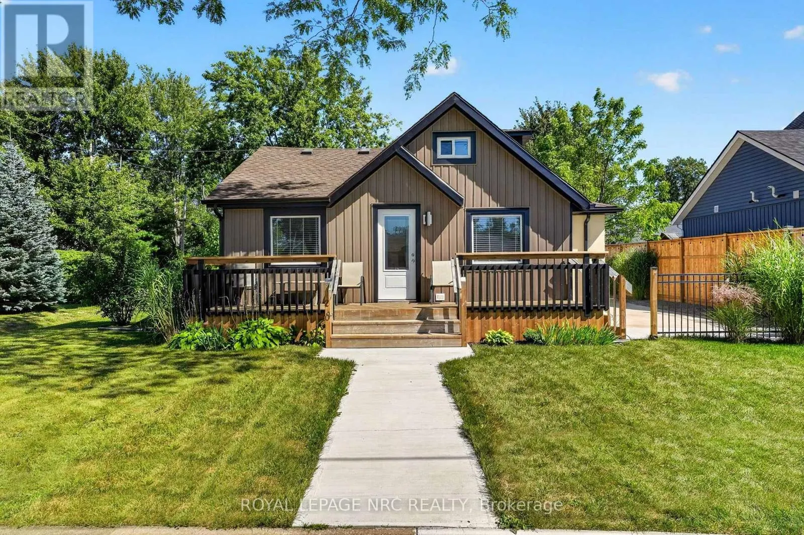 220 ROSEWOOD AVENUE