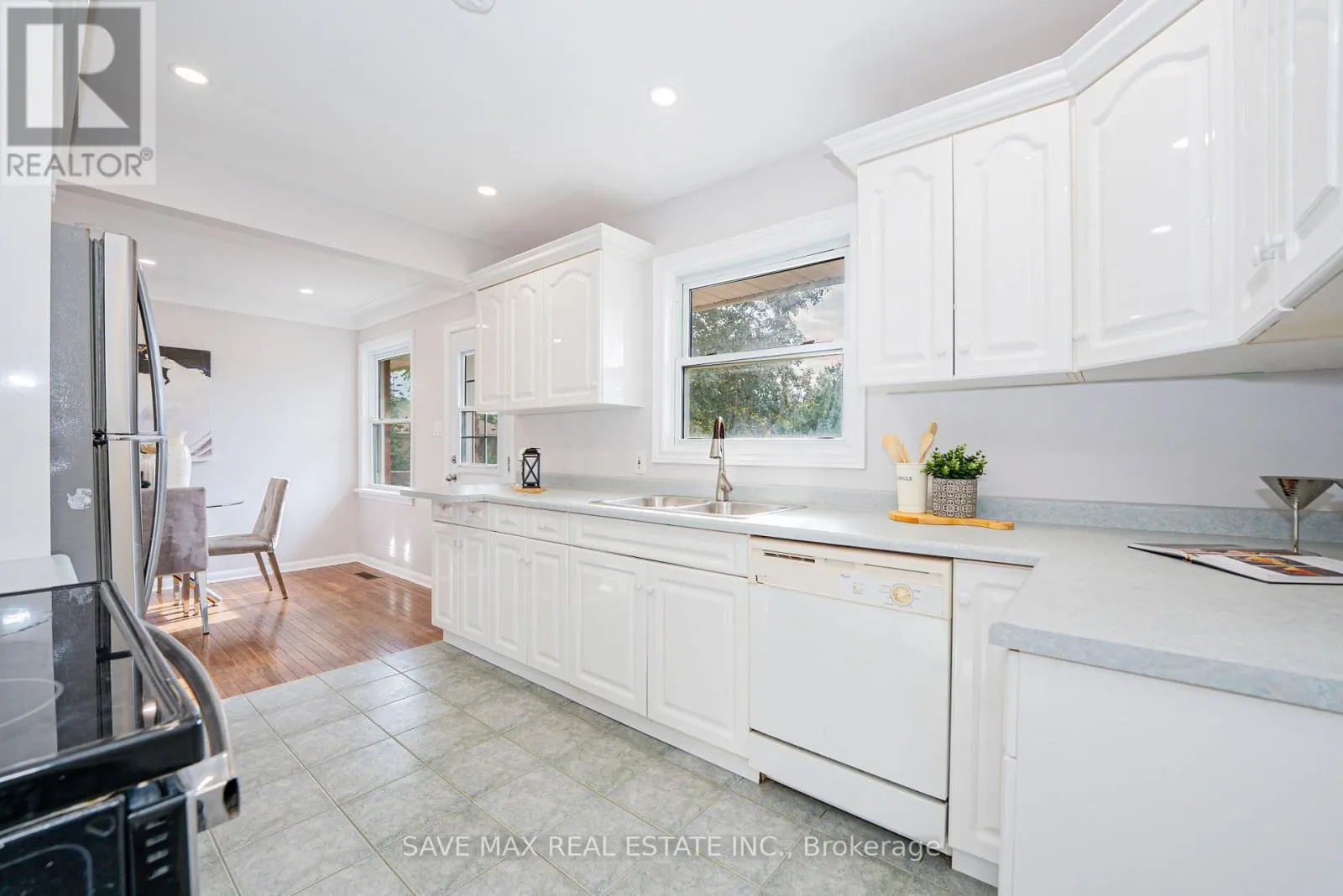 4443 DORCHESTER ROAD