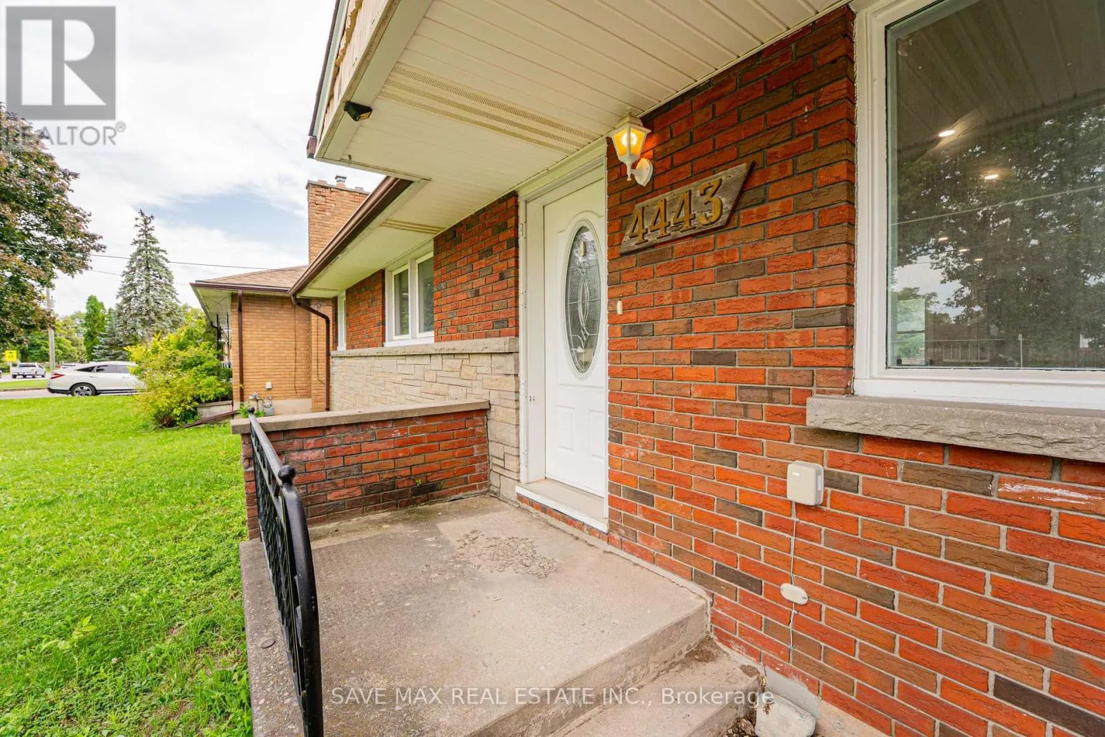 4443 DORCHESTER ROAD